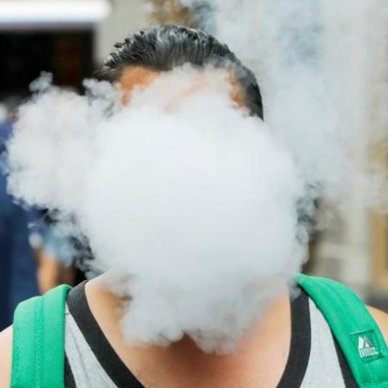 Mer än 2 miljoner amerikanska tonåringar använder e-cigaretter, en fjärdedel av dem dagligen, CDC och FDA hitta
